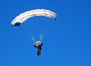 开云体育入口-范弗利特末节爆发导演逆转，篮网提前终结悬念，上海队战术启示