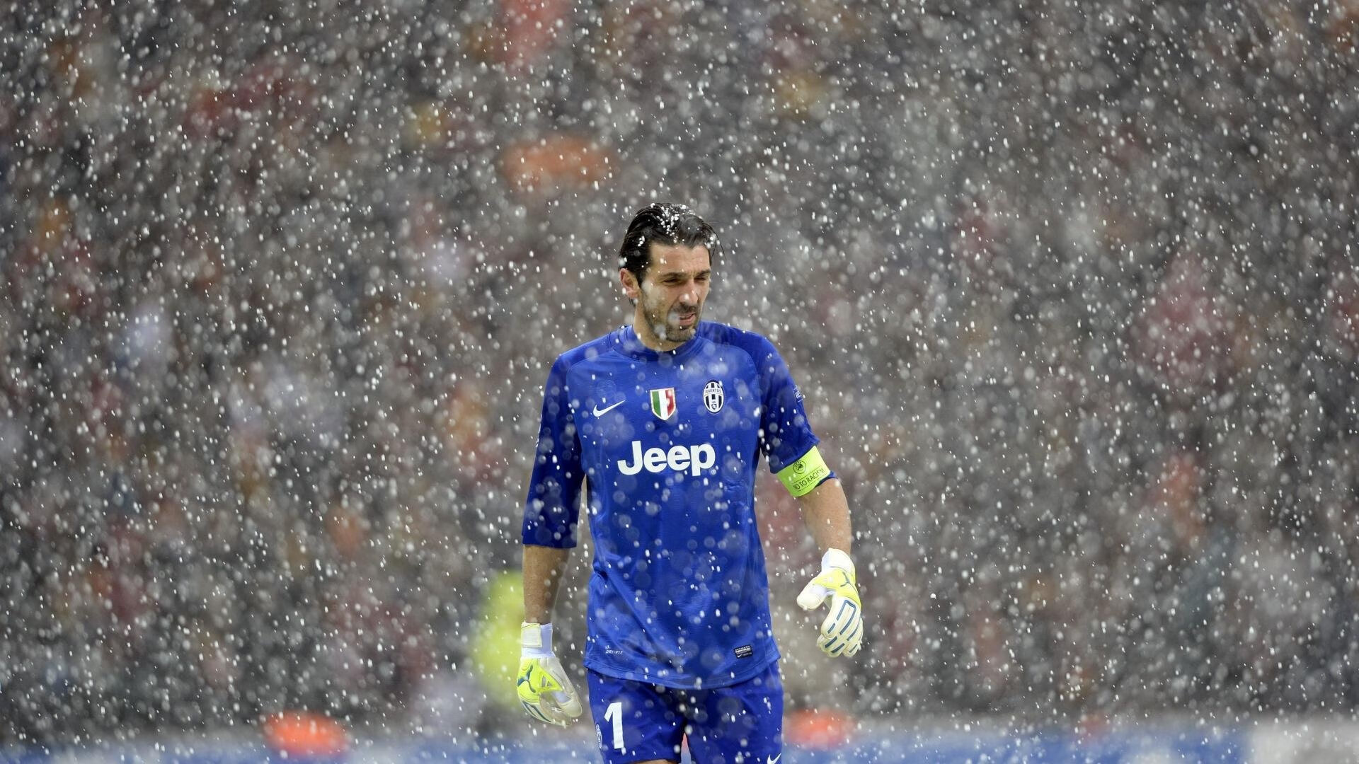 跨界传奇，当库里在欧冠半决赛接管，湖人如何翻盘马刺的智慧